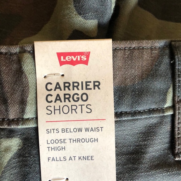 Men’s Levi’s carrier cargo shorts - Picture 6 of 9